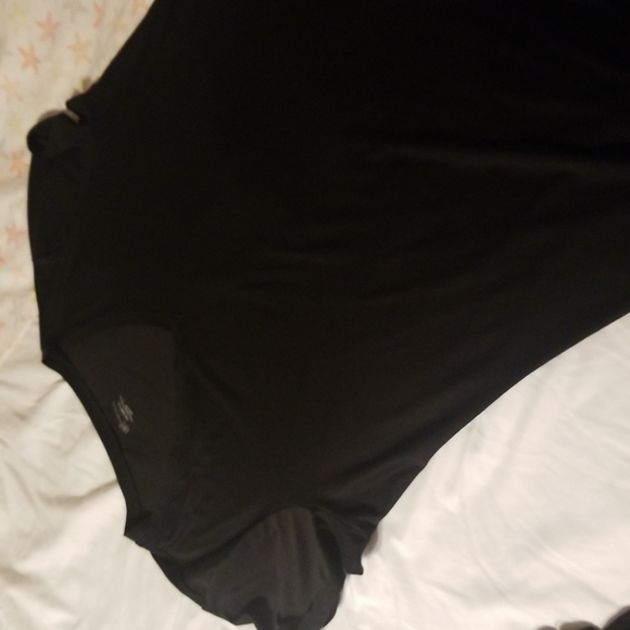 tshirt - Picture 3 of 4